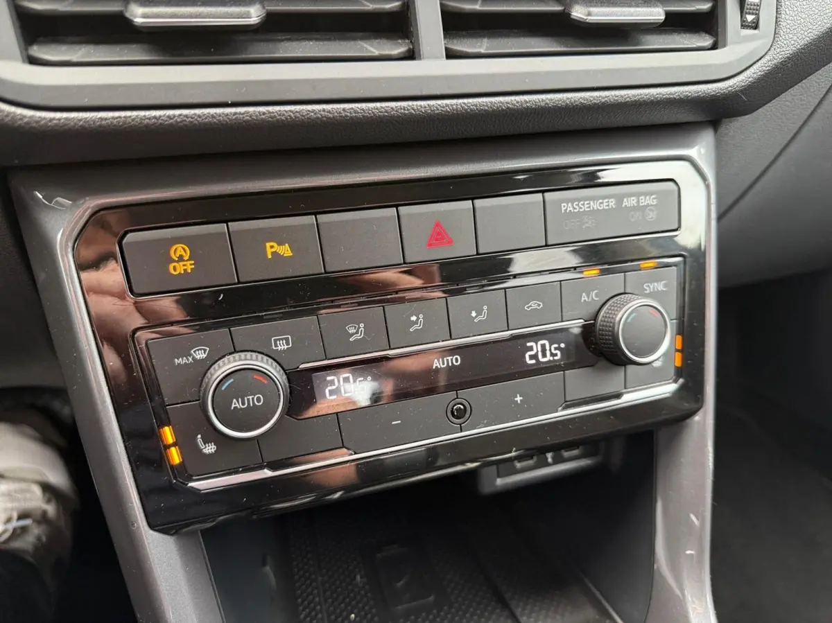 1.0 TSI Style Carat*Carplay*LED*DSG*CAM*Keyless*Stoelvw*Clima