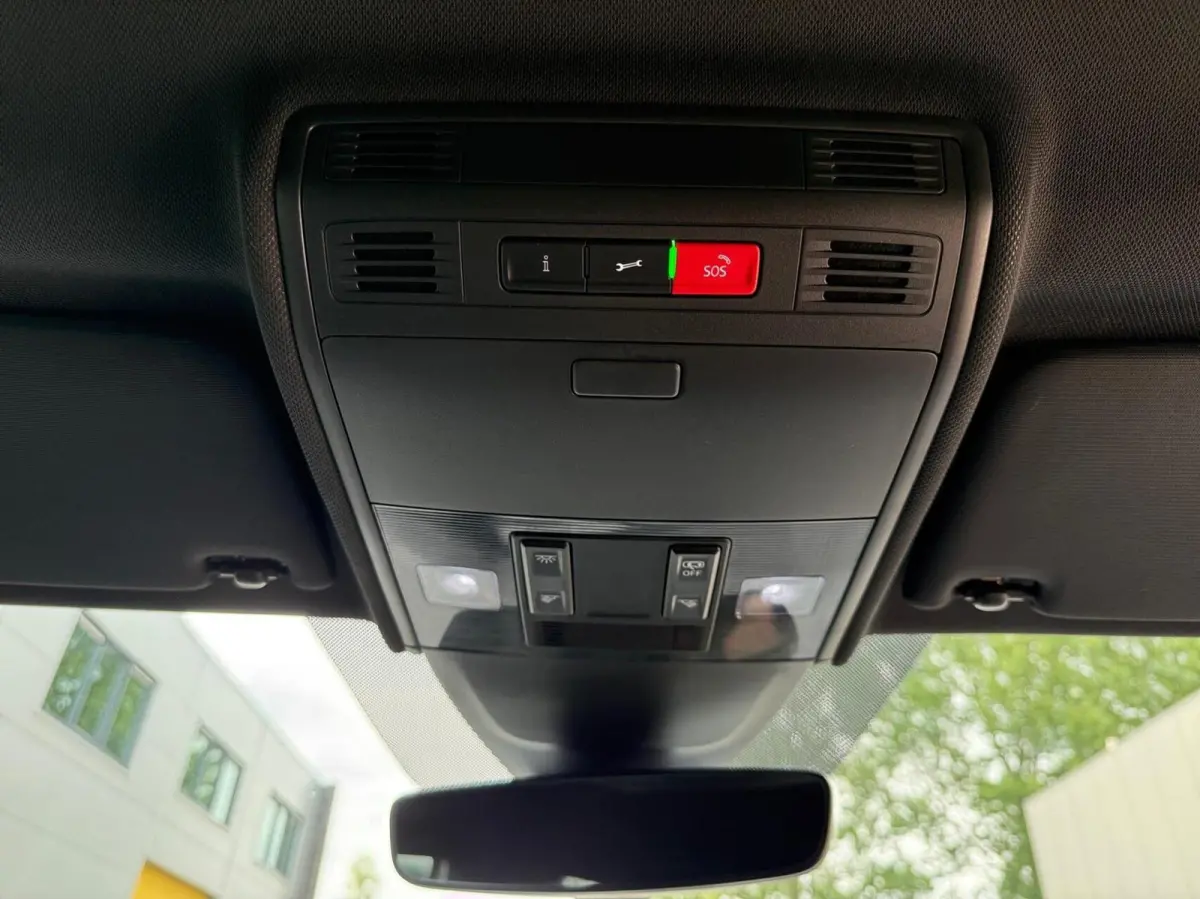 1.0 TSI 3x R-Line*LED IQ*ACC*Cam*Carplay*PDC*95 PK*Lane Assist*Travel Assist