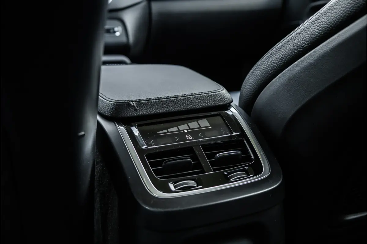 2.0 T8 Recharge AWD 7 pers / Trekhaak / Harman Kardon / Leder / Adaptieve Cruise / 360 camera /