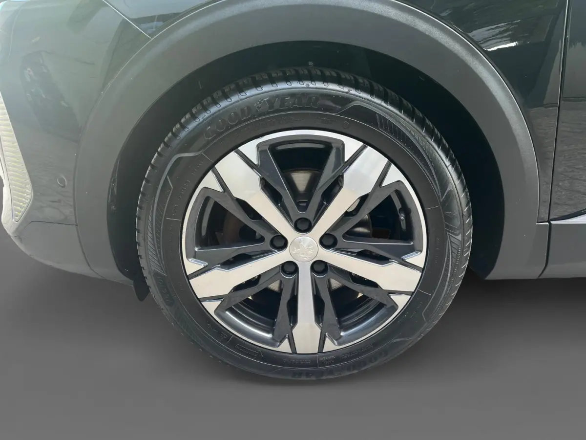 1.2 PureTech Allure Pack | Navigatie | Carplay | Parkeercamera