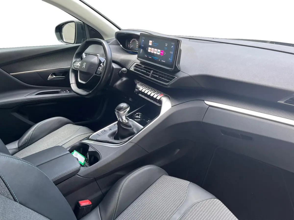 1.2 PureTech Allure Pack | Navigatie | Carplay | Parkeercamera
