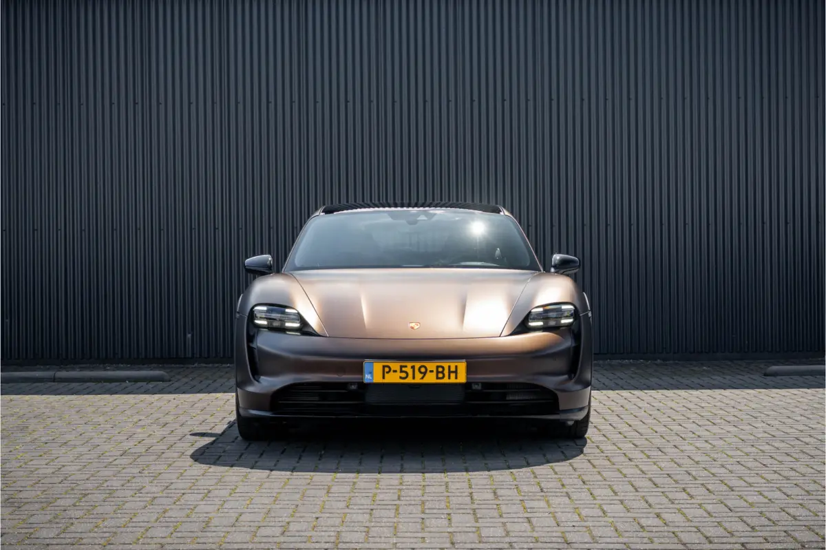 4 | 93kWh | SOH 91% | Luchtvering | Panoramdak