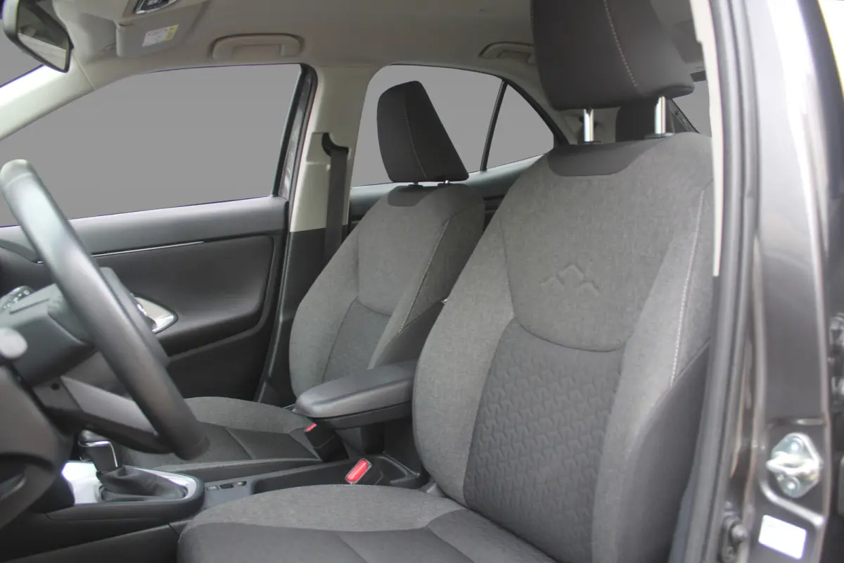 1.5 Hybrid Active l Adaptief Cruise Control l Lane Assist l Achteruitrijcamera l Climate control l Apple carplay/ android auto l Elektrisch inklapbare buitenspiegels l Verwarmbare Spiegels