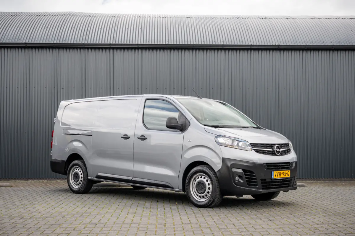 **2.0 | 145 PK | L3H1 | Camera | Carplay | Cruise | Airco | Parkeersensoren | 3-Zits**