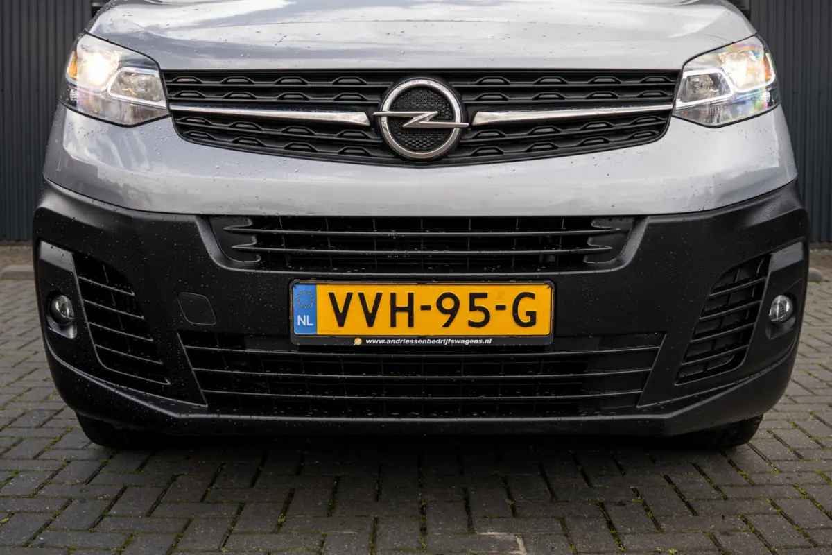 **2.0 | 145 PK | L3H1 | Camera | Carplay | Cruise | Airco | Parkeersensoren | 3-Zits**
