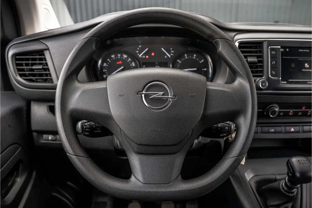 **2.0 | 145 PK | L3H1 | Camera | Carplay | Cruise | Airco | Parkeersensoren | 3-Zits**