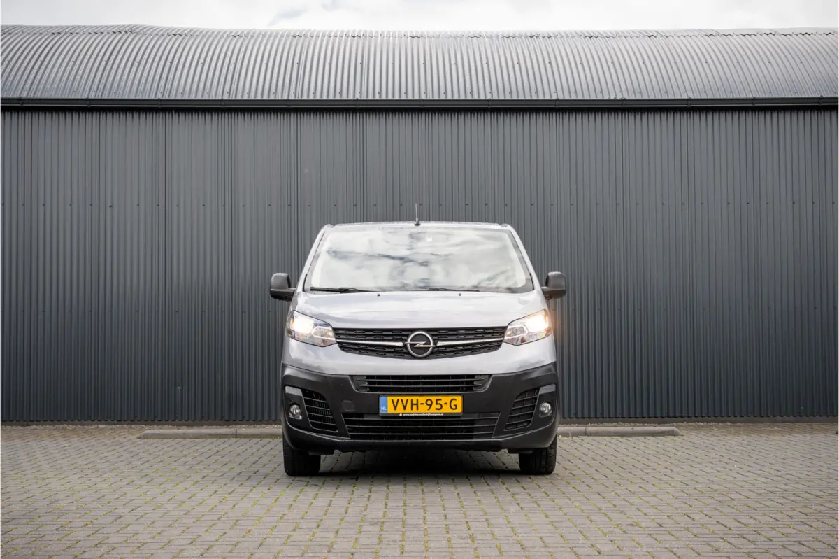 **2.0 | 145 PK | L3H1 | Camera | Carplay | Cruise | Airco | Parkeersensoren | 3-Zits**