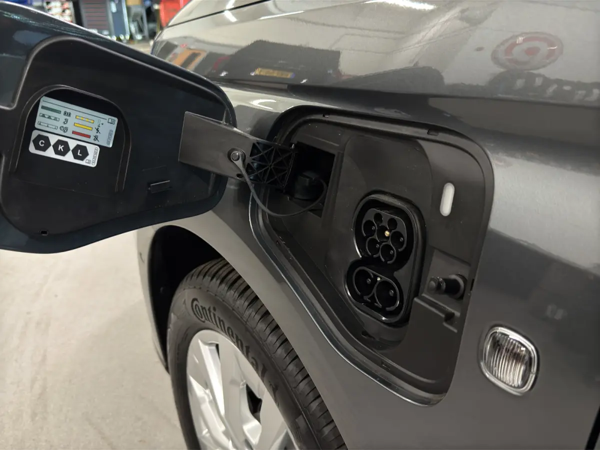 1.5 EcoBoost PHEV L2 Limited 150pk | 0.99% Financial Lease | Driver ass pack | Winter Pack | Dubbele schuifdeur | Direct leverbaar | 1300 kg trekgewicht |