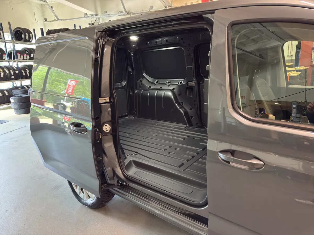 1.5 EcoBoost PHEV L2 Limited 150pk | 0.99% Financial Lease | Driver ass pack | Winter Pack | Dubbele schuifdeur | Direct leverbaar | 1300 kg trekgewicht |