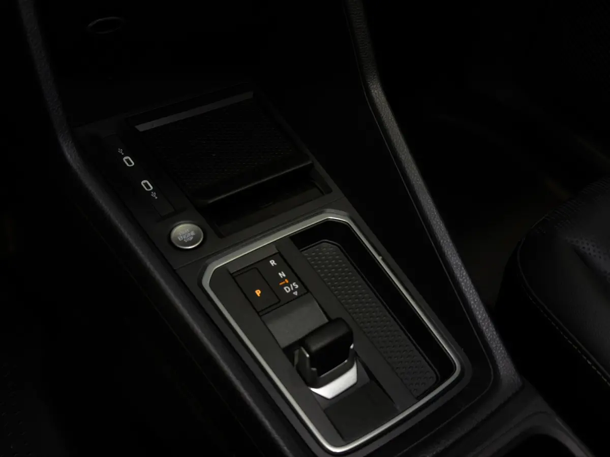 1.5 EcoBoost PHEV L2 Limited 150pk | 0.99% Financial Lease | Driver ass pack | Winter Pack | Dubbele schuifdeur | Direct leverbaar | 1300 kg trekgewicht |