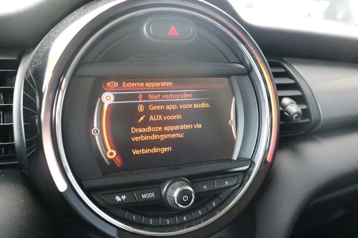 1.5 Cooper Pepper Business Harman kardon speaker | Cruise control |  Airco | Elektrische ramen voor |