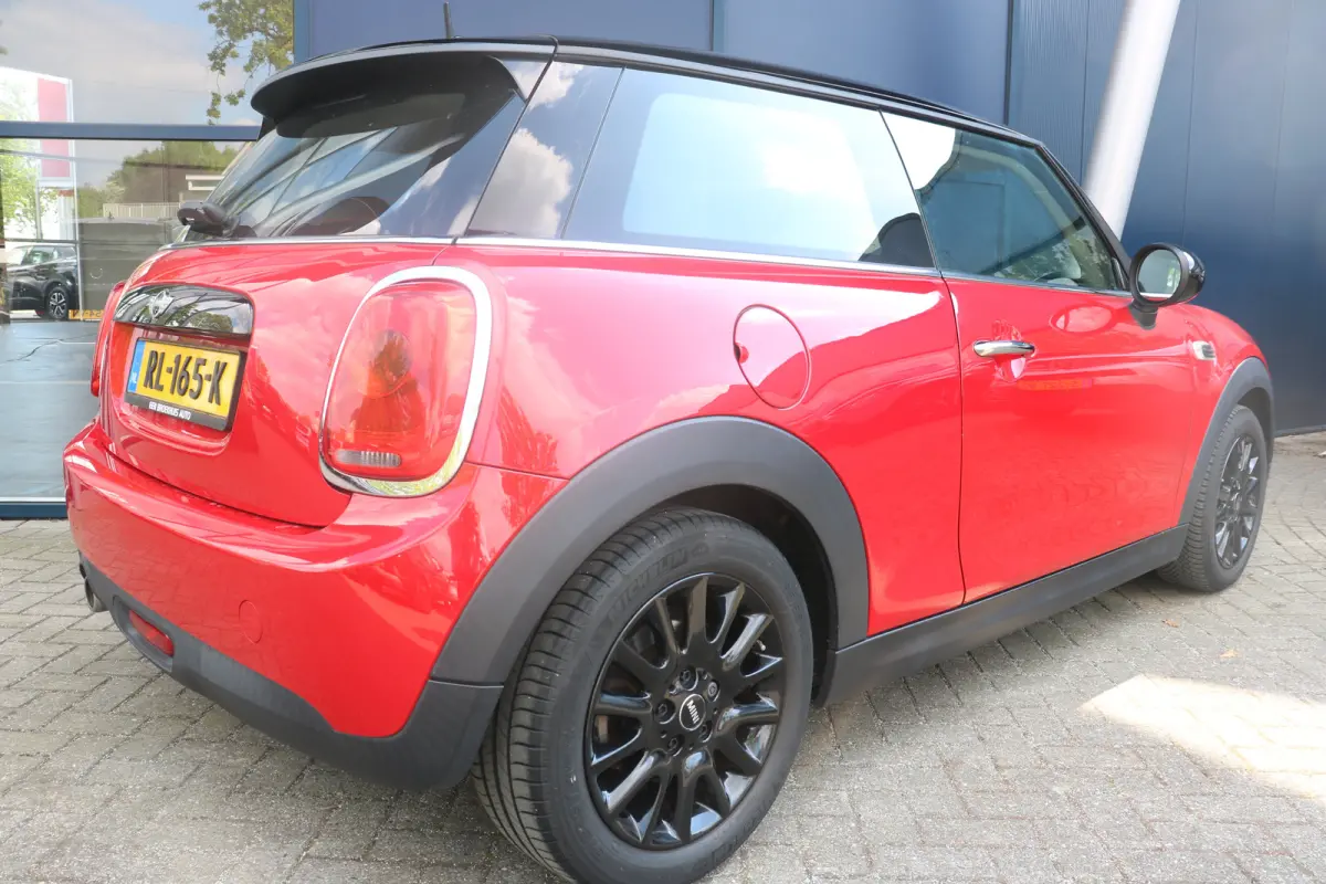 1.5 Pepper Business Harman kardon speaker | Cruise control |  Airco | Elektrische ramen voor |