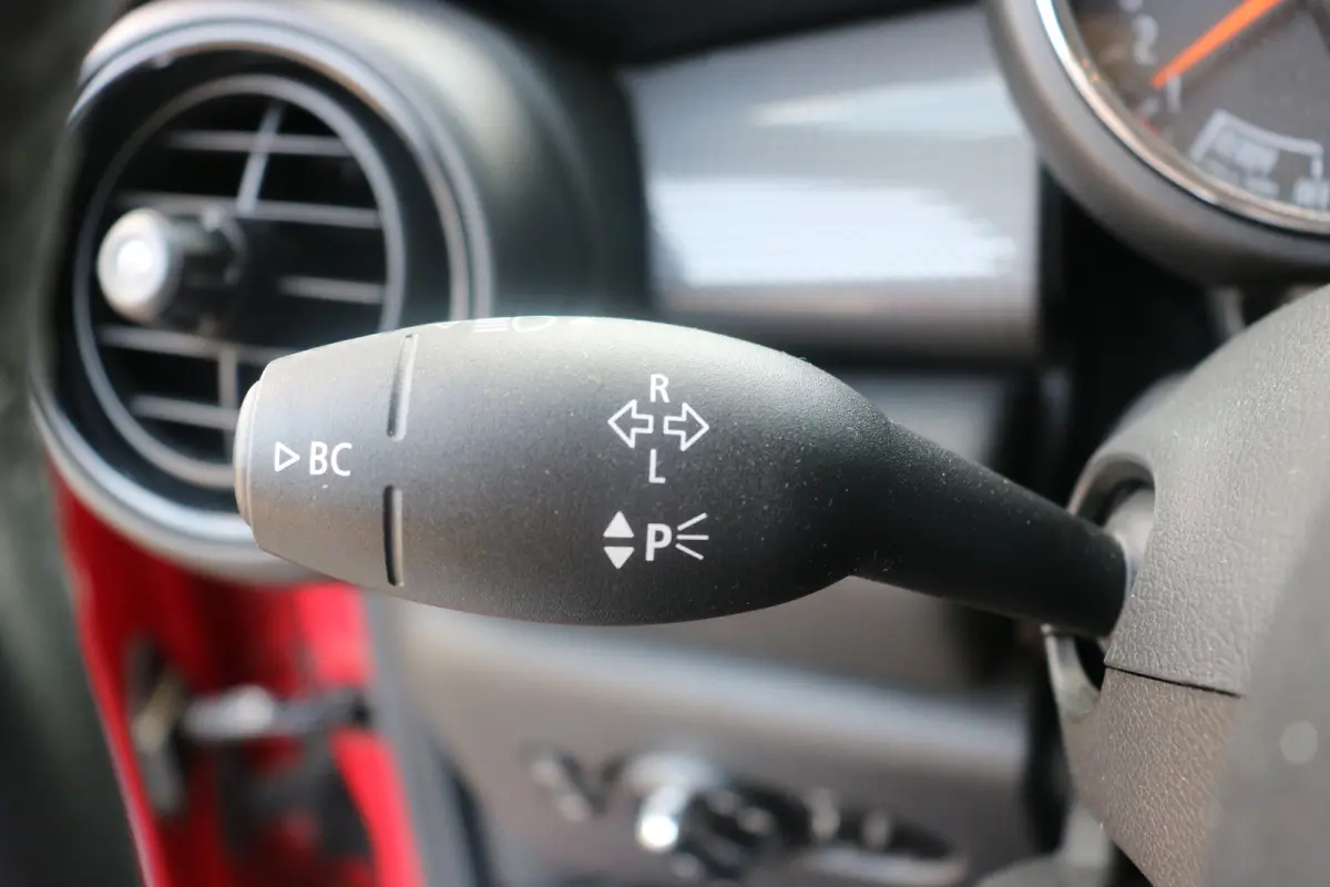 1.5 Cooper Pepper Business Harman kardon speaker | Cruise control |  Airco | Elektrische ramen voor |