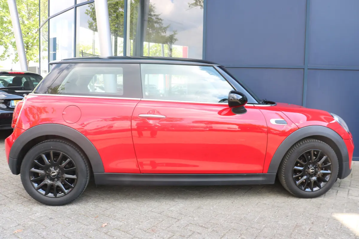 1.5 Pepper Business Harman kardon speaker | Cruise control |  Airco | Elektrische ramen voor |