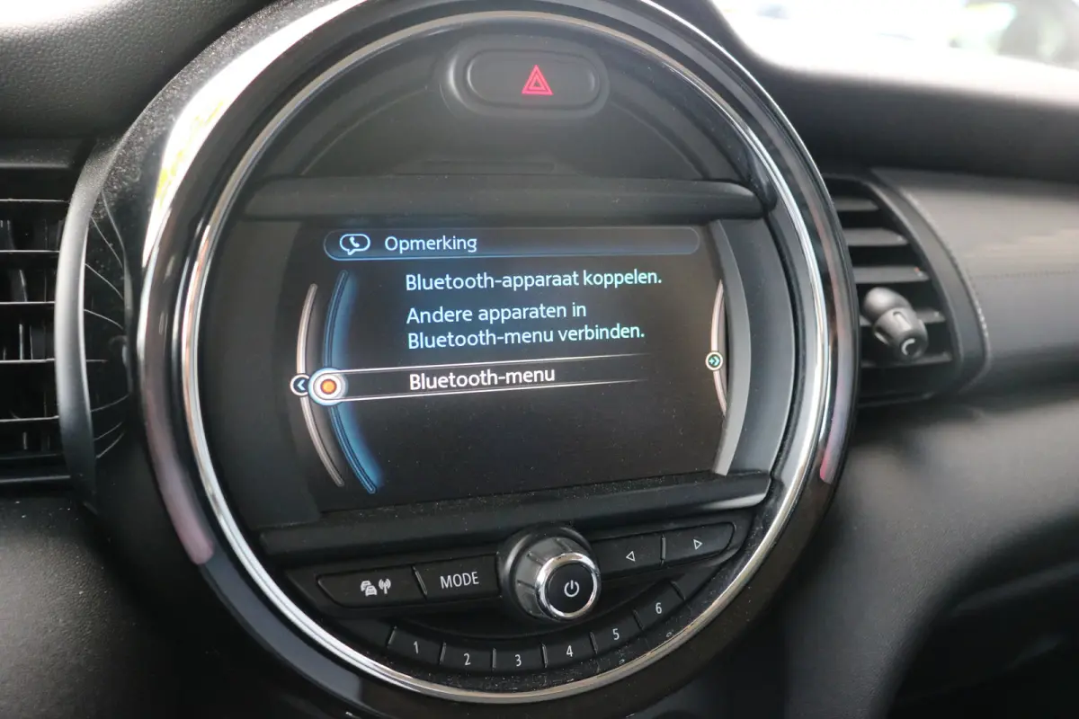 1.5 Cooper Pepper Business Harman kardon speaker | Cruise control |  Airco | Elektrische ramen voor |