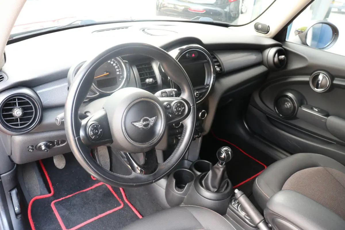 1.5 Pepper Business Harman kardon speaker | Cruise control |  Airco | Elektrische ramen voor |