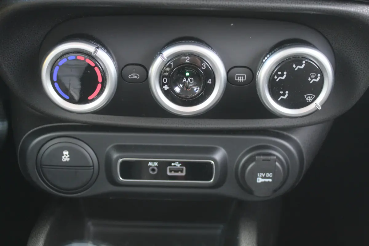 0.9 TwinAir PopStar 7 PERSOONS Apple/Android carplay l Navi l Cruise control l Airco l Lichtmetaal Velgen