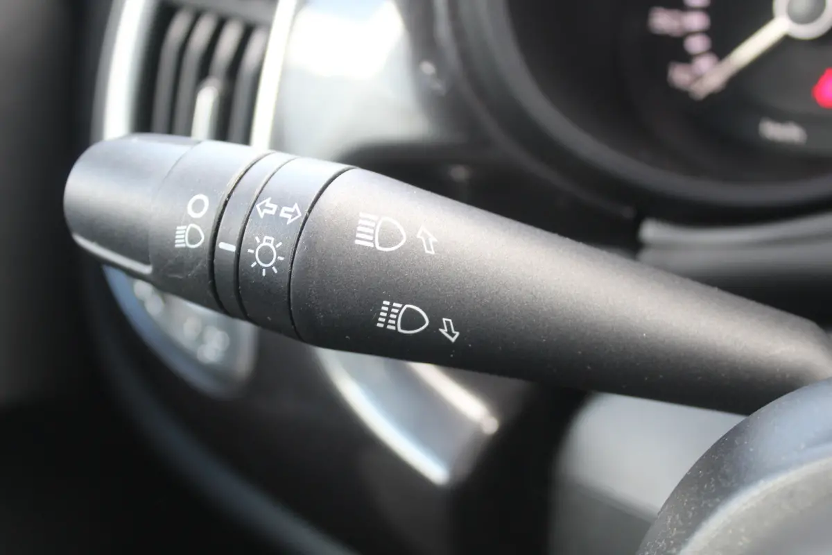 0.9 TwinAir PopStar 7 PERSOONS Apple/Android carplay l Navi l Cruise control l Airco l Lichtmetaal Velgen