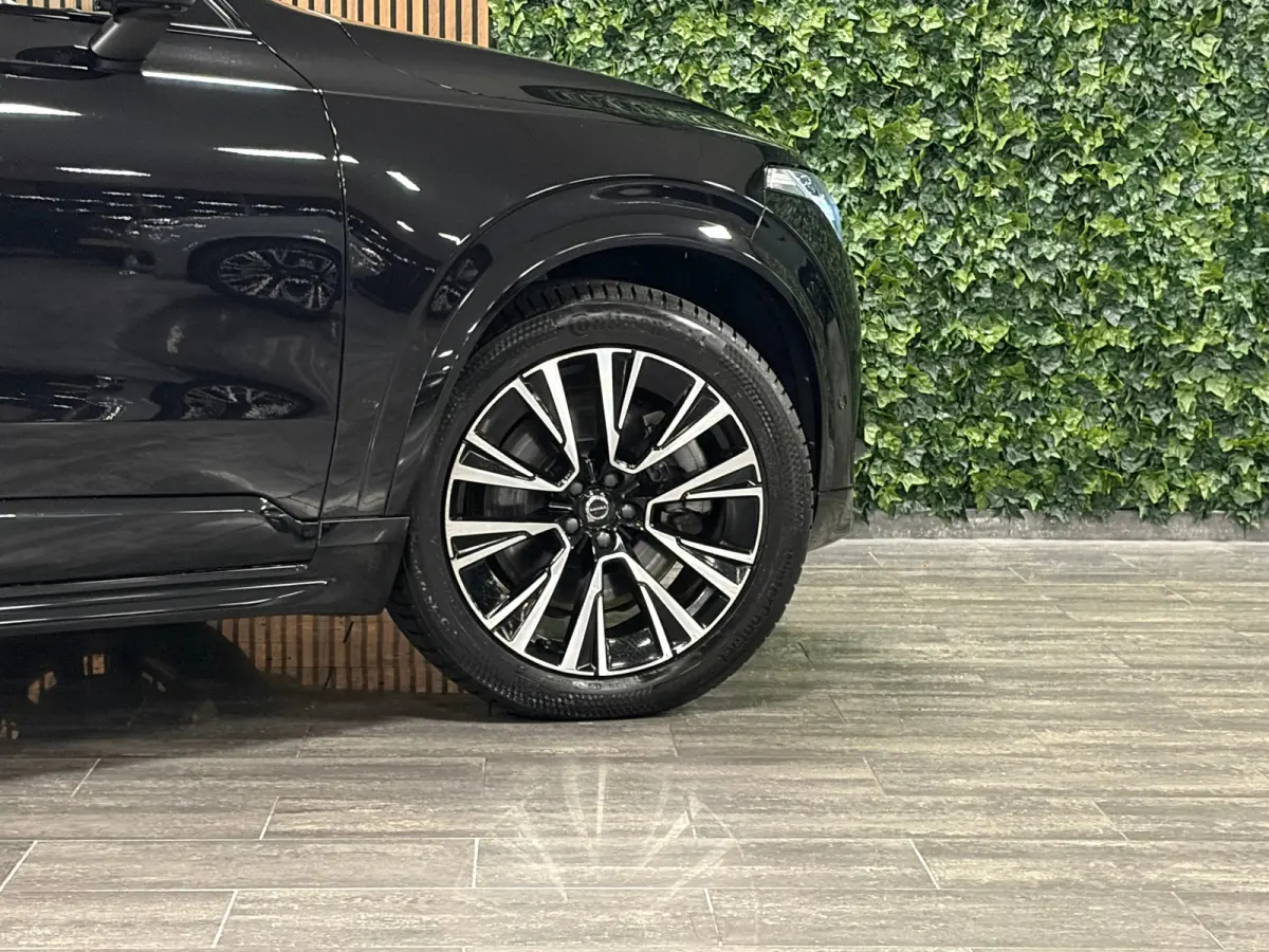 T8 AWD Recharge Ulta Dark | Full Option! | Bowers & Wilkins | Luchtvering | Stoelventilatie | Trekhaak | 360 Camera | Head-Up Display | Stoelmassage | 455pk | Adaptieve Cruise Control | Stoe