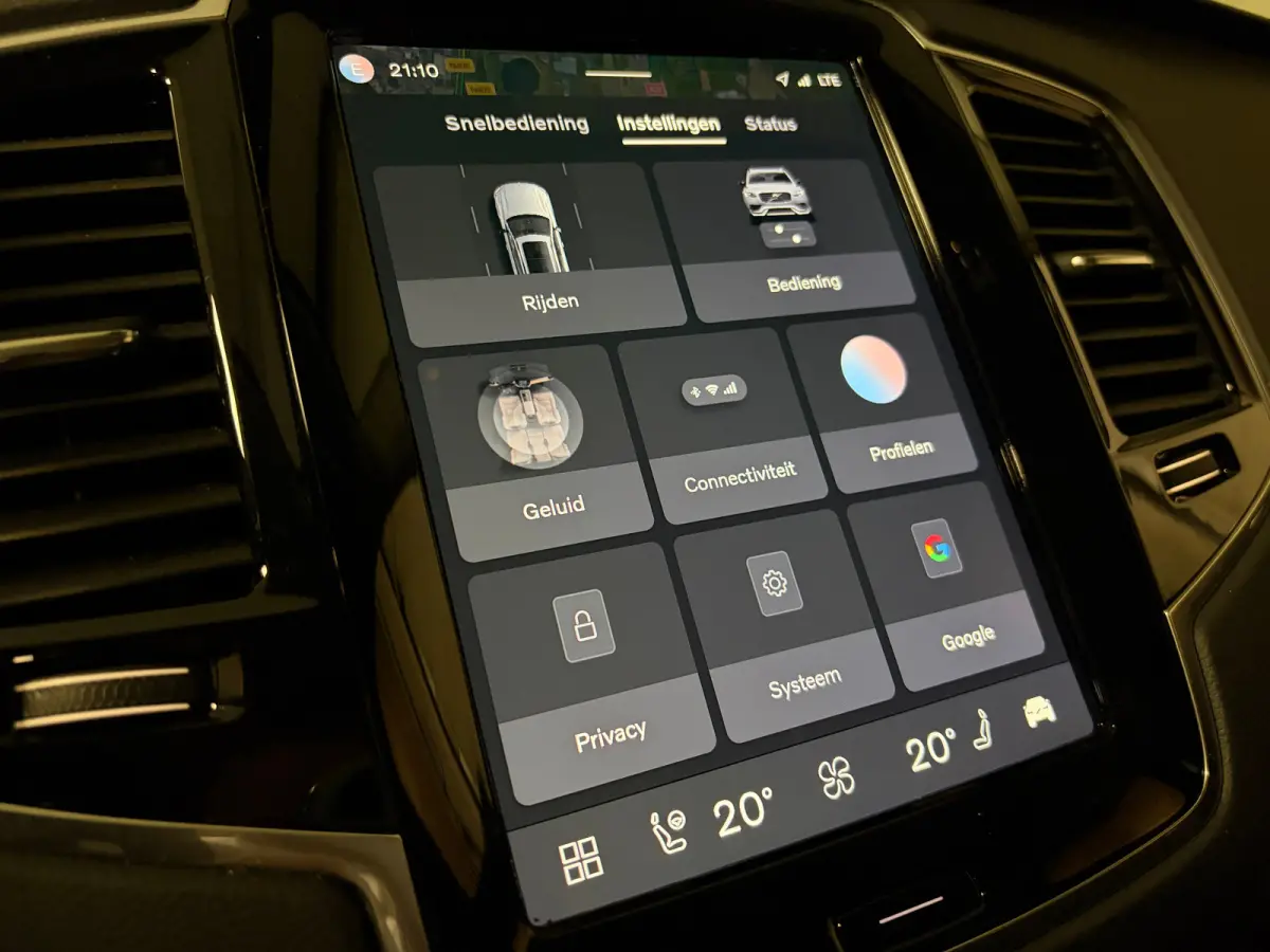 T8 AWD Recharge Ulta Dark | Full Option! | Bowers & Wilkins | Luchtvering | Stoelventilatie | Trekhaak | 360 Camera | Head-Up Display | Stoelmassage | 455pk | Adaptieve Cruise Control | Stoe
