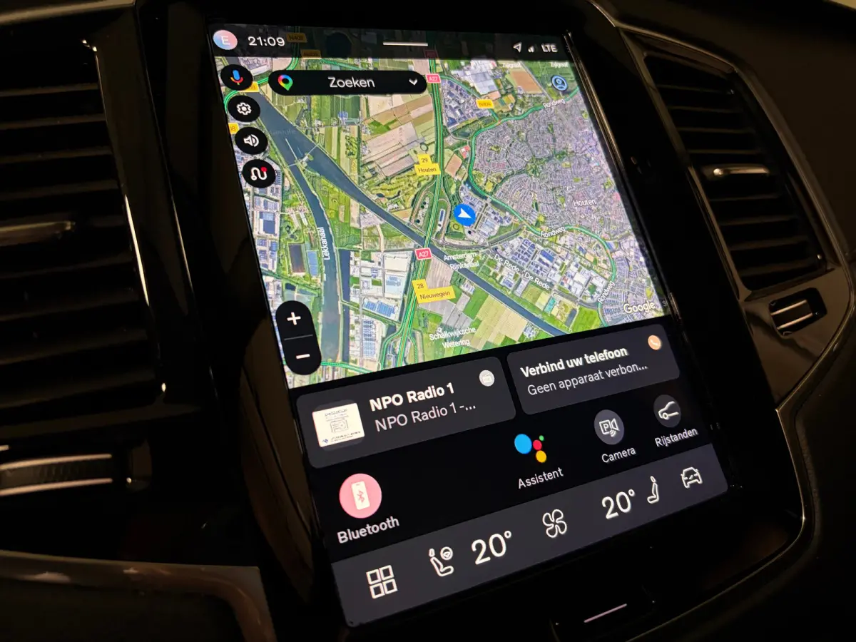 T8 AWD Recharge Ulta Dark | Full Option! | Bowers & Wilkins | Luchtvering | Stoelventilatie | Trekhaak | 360 Camera | Head-Up Display | Stoelmassage | 455pk | Adaptieve Cruise Control | Stoe