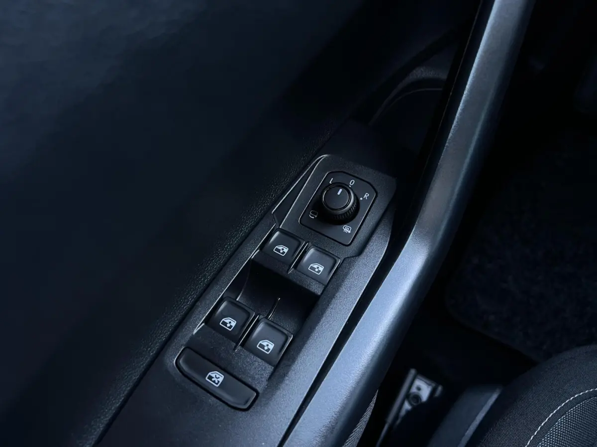 1.0 TSI R-line Edition CARPLAY/ANDROID | ADAPT.CRUISE | ECC | PDC | DAB | LMV Nieuwstaat!!