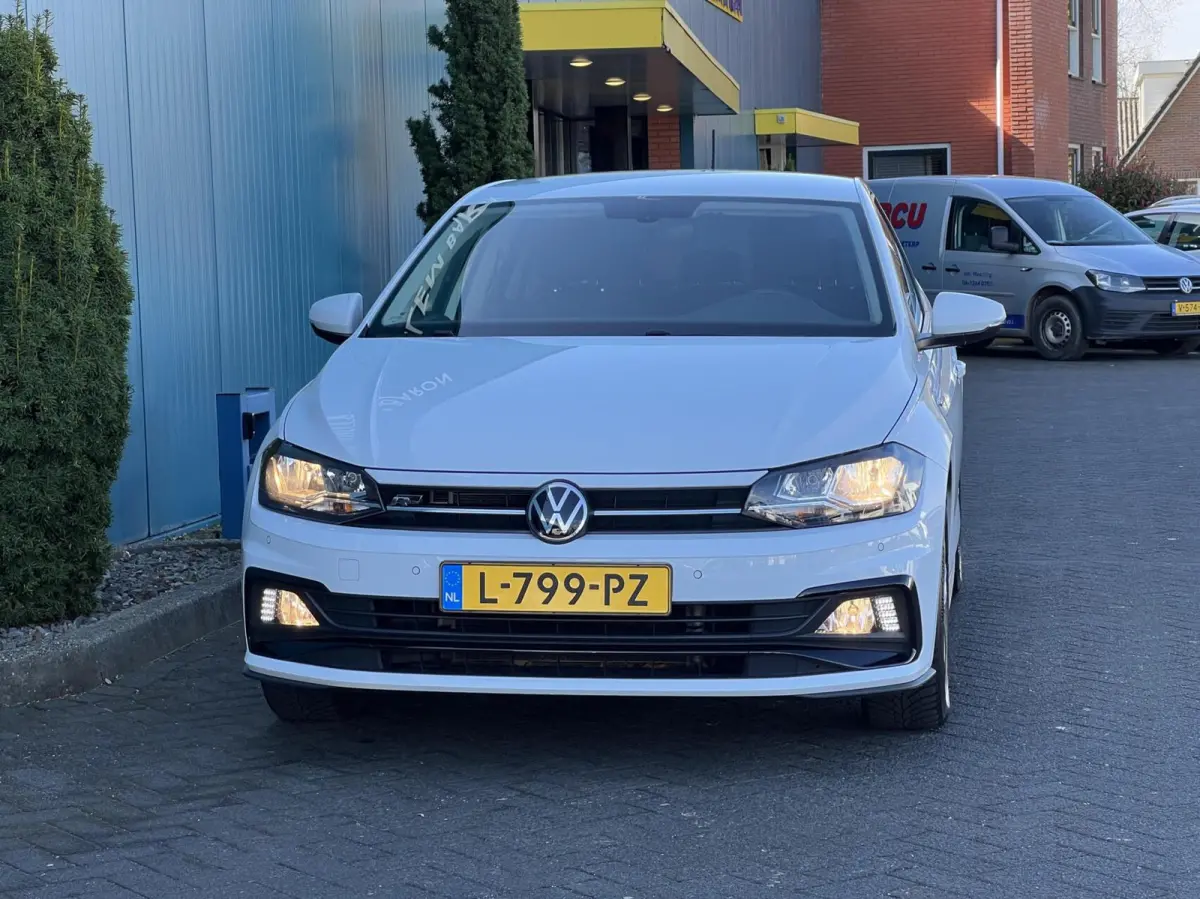 1.0 TSI R-line Edition CARPLAY/ANDROID | ADAPT.CRUISE | ECC | PDC | DAB | LMV Nieuwstaat!!