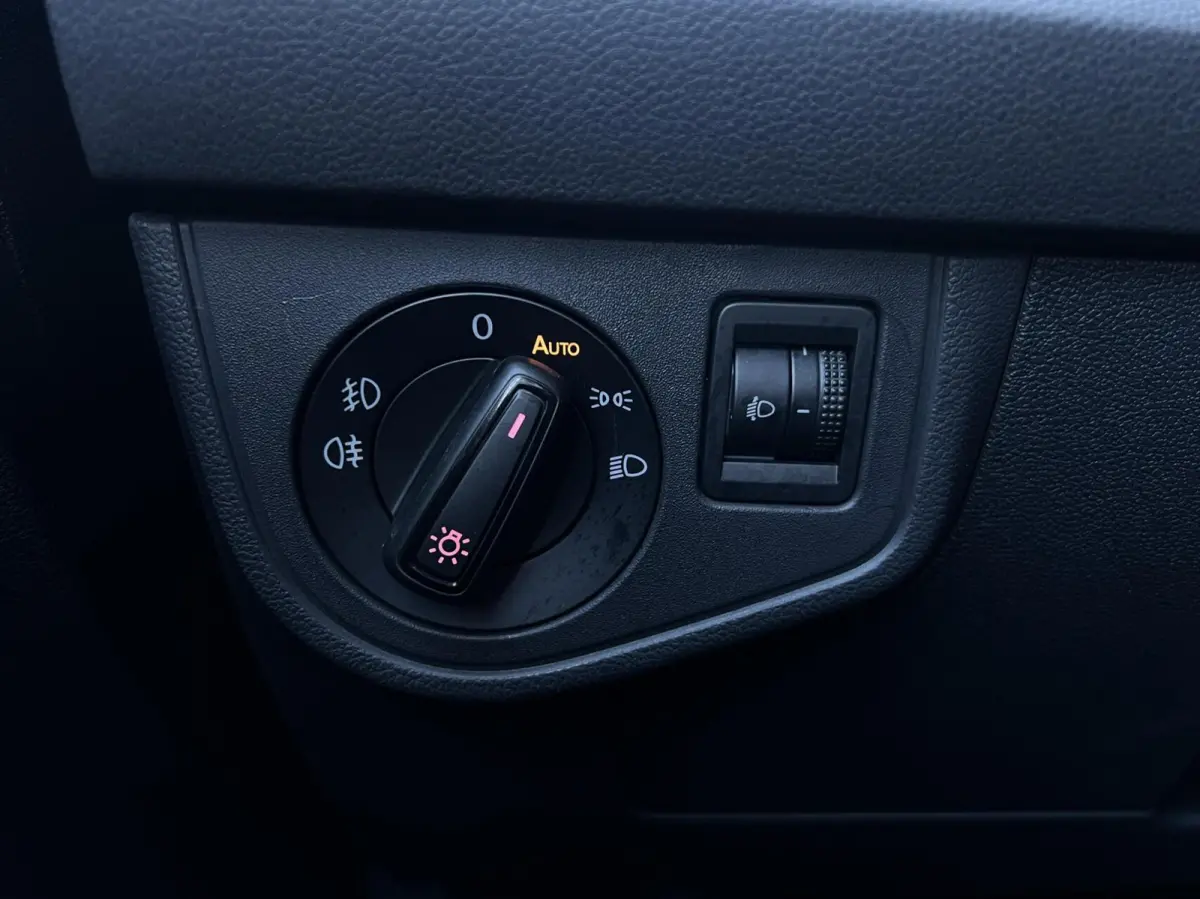 1.0 TSI R-line Edition CARPLAY/ANDROID | ADAPT.CRUISE | ECC | PDC | DAB | LMV Nieuwstaat!!