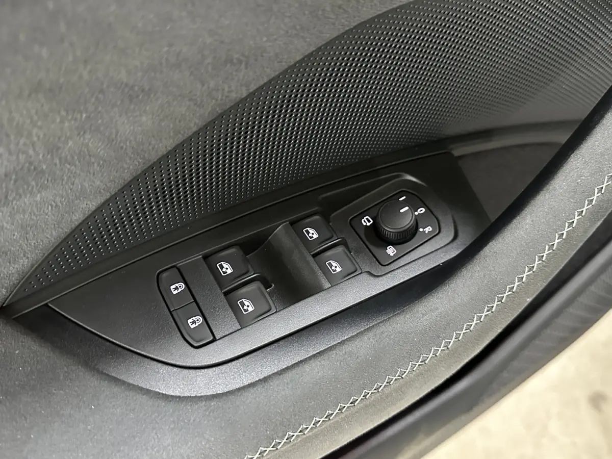 1.5 TSI PHEV Sportline | Trekhaak | Canton | Comfort-pack | Dynamic-pack