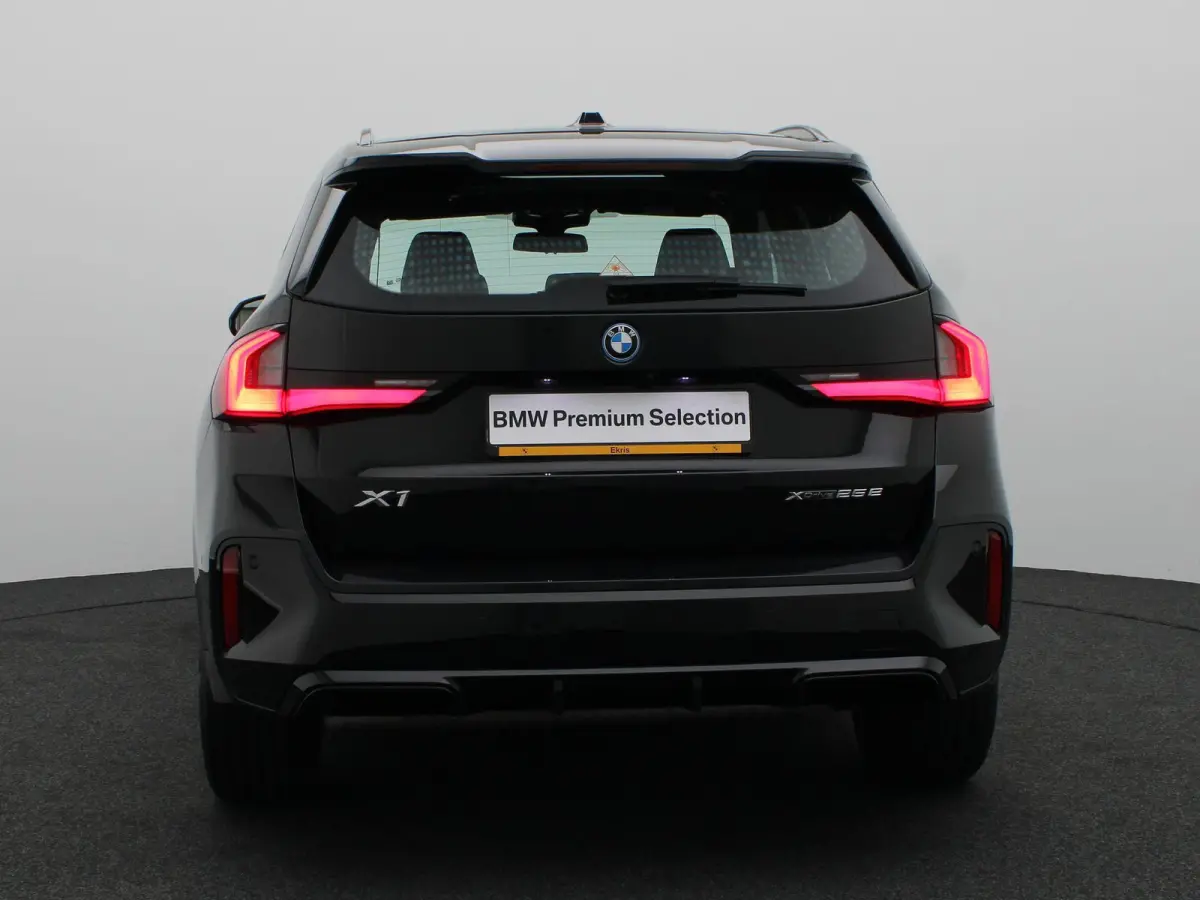 xDrive25e M Sportpakket | Premium Pack | SoH 100% | Comfort Access | Parking Assistant | 18''