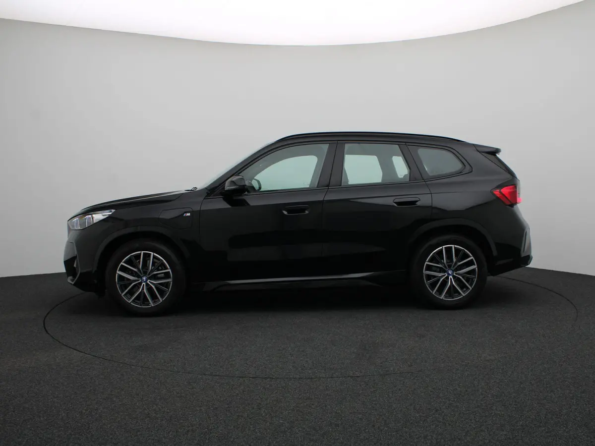 xDrive25e M Sportpakket | Premium Pack | SoH 100% | Comfort Access | Parking Assistant | 18''