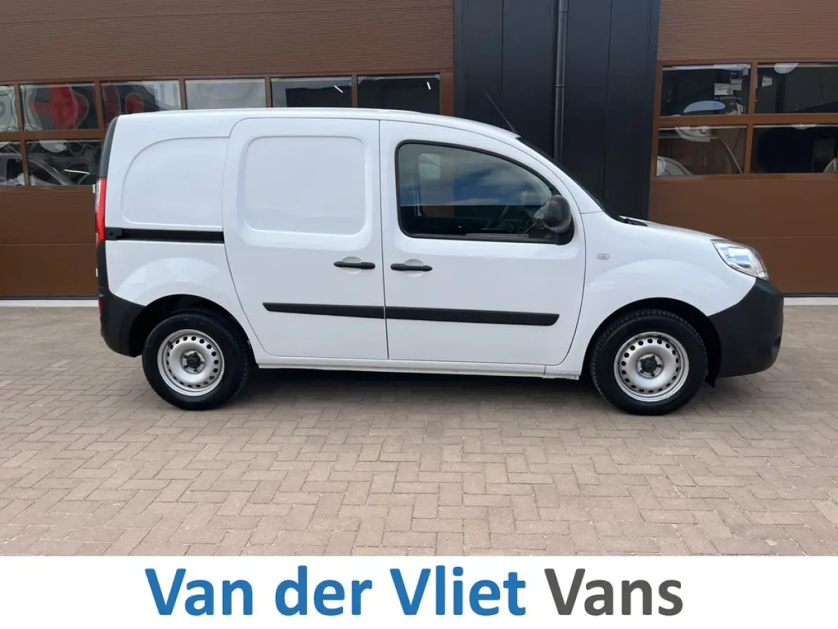 1.5 Blue dCi E6 R-link Lease €134 p/m Airco, Navi, PDC, Trekhaak, 2x schuifdeur onderhoudshistorie aanwezig