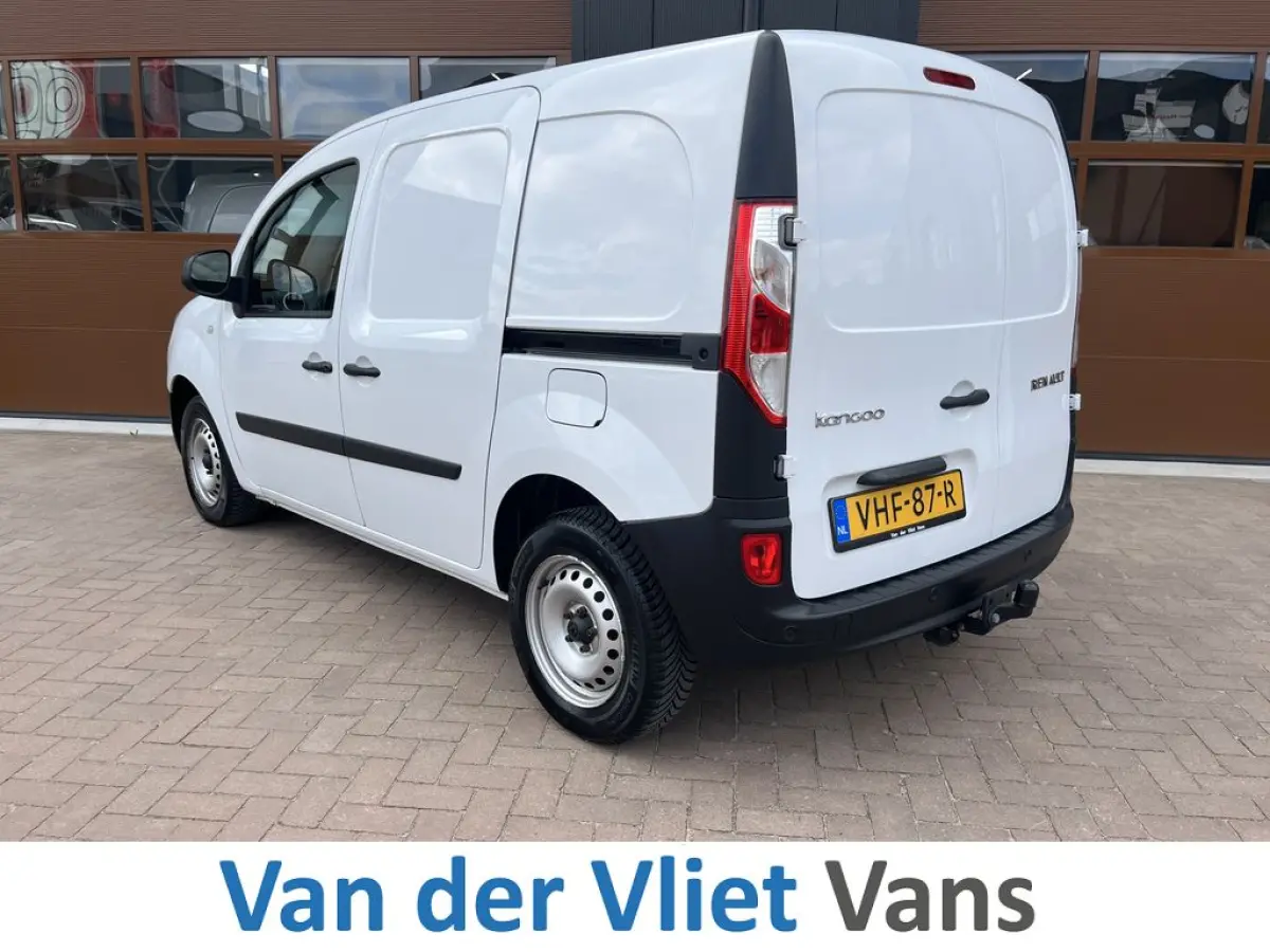 1.5 Blue dCi E6 R-link Lease €134 p/m Airco, Navi, PDC, Trekhaak, 2x schuifdeur onderhoudshistorie aanwezig