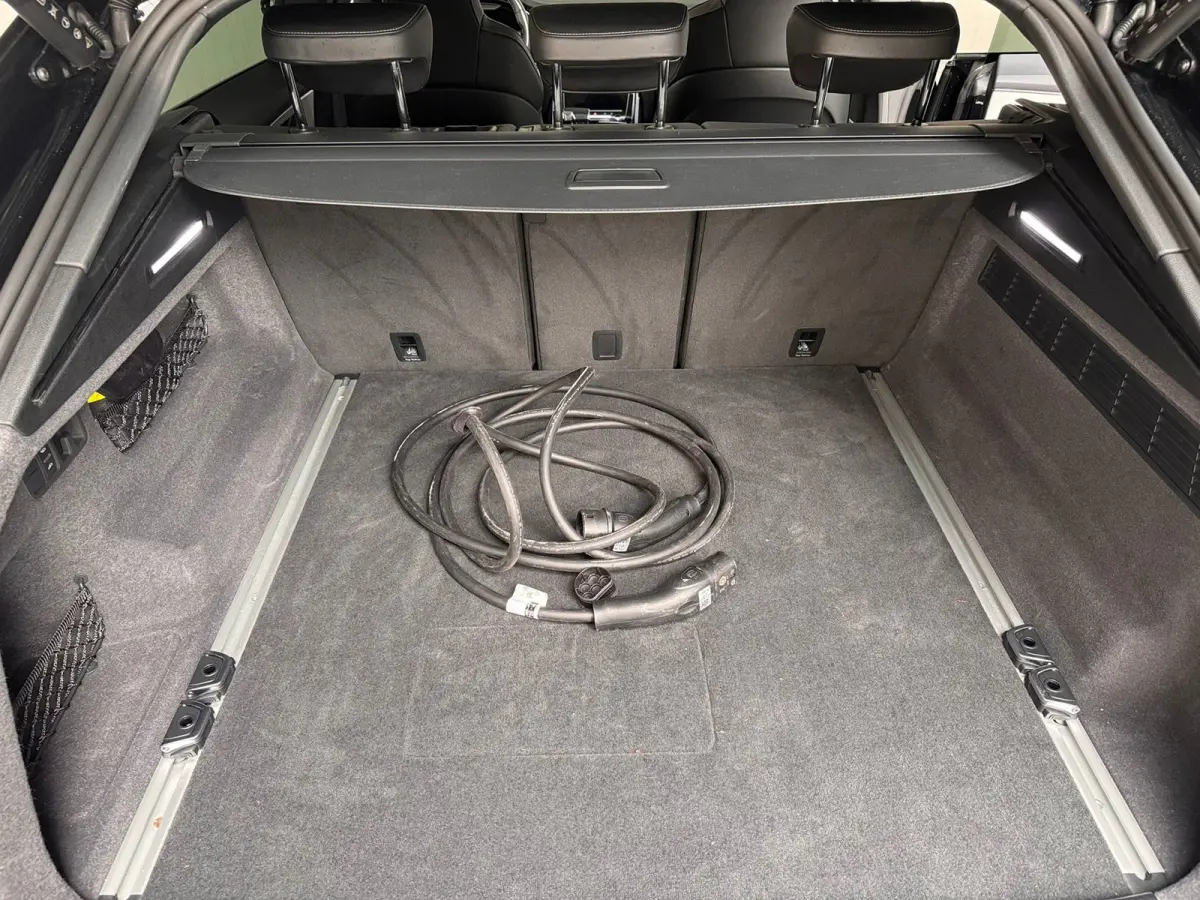55 TFSIe quattro S-LINE VOL! SQ8 l B&O l RS-SEATS l HUD l 360 l SOFTCLOSE l PANO l MATRIX l KEYLESS l MASSAGE l BTW