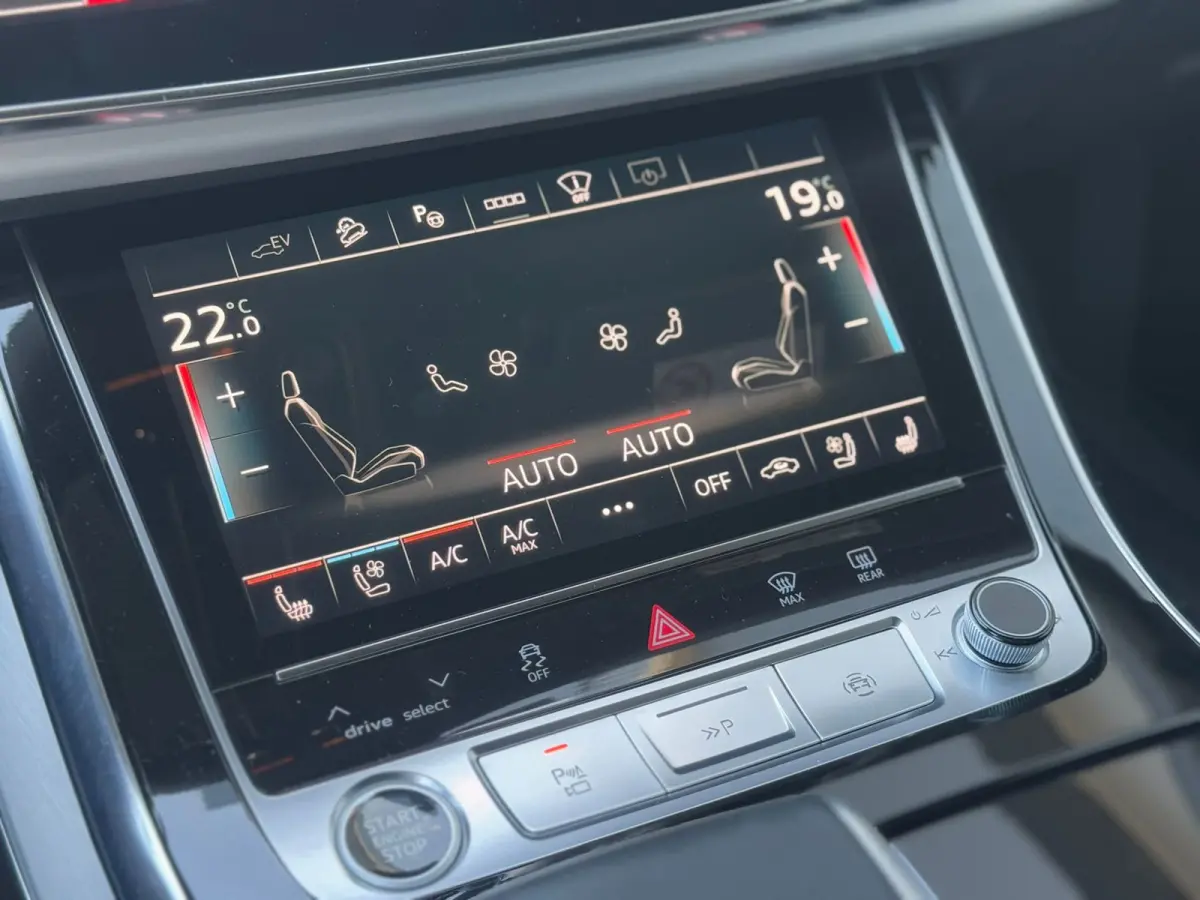 55 TFSIe quattro S-LINE VOL! SQ8 l B&O l RS-SEATS l HUD l 360 l SOFTCLOSE l PANO l MATRIX l KEYLESS l MASSAGE l BTW