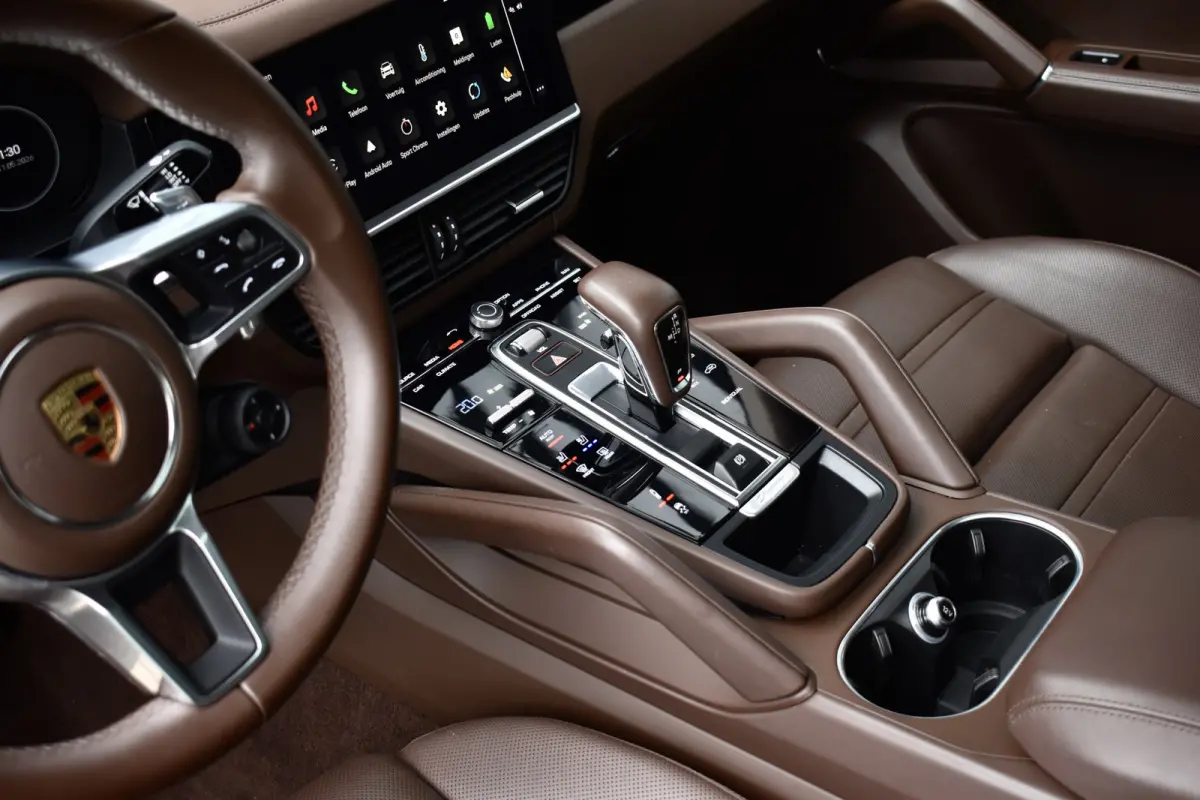 3.0 E-Hybrid Platinum Edition SportDesign | Panorama | Bose | Trekhaak elektr. | Stoelventilatie | 21'' Wielen |