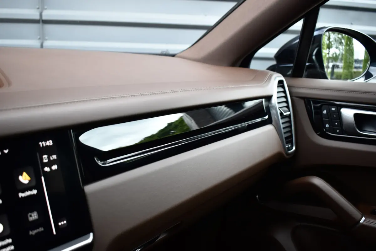 3.0 E-Hybrid Platinum Edition SportDesign | Panorama | Bose | Trekhaak elektr. | Stoelventilatie | 21'' Wielen |