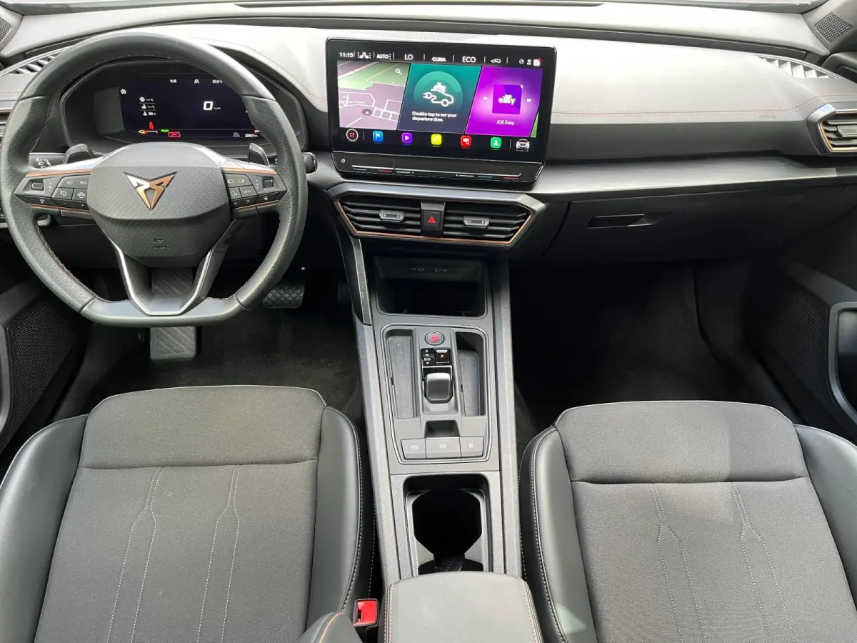 1.4 e-Hybrid Business | 18" LM | Climate Control | Adaptive Cruise Control | Draadloze telefoonlader | Navigatie
