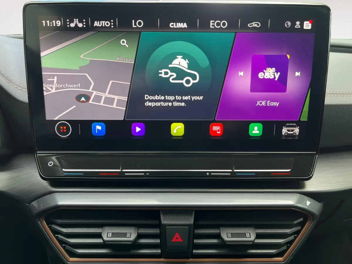 1.4 e-Hybrid Business | 18" LM | Climate Control | Adaptive Cruise Control | Draadloze telefoonlader | Navigatie