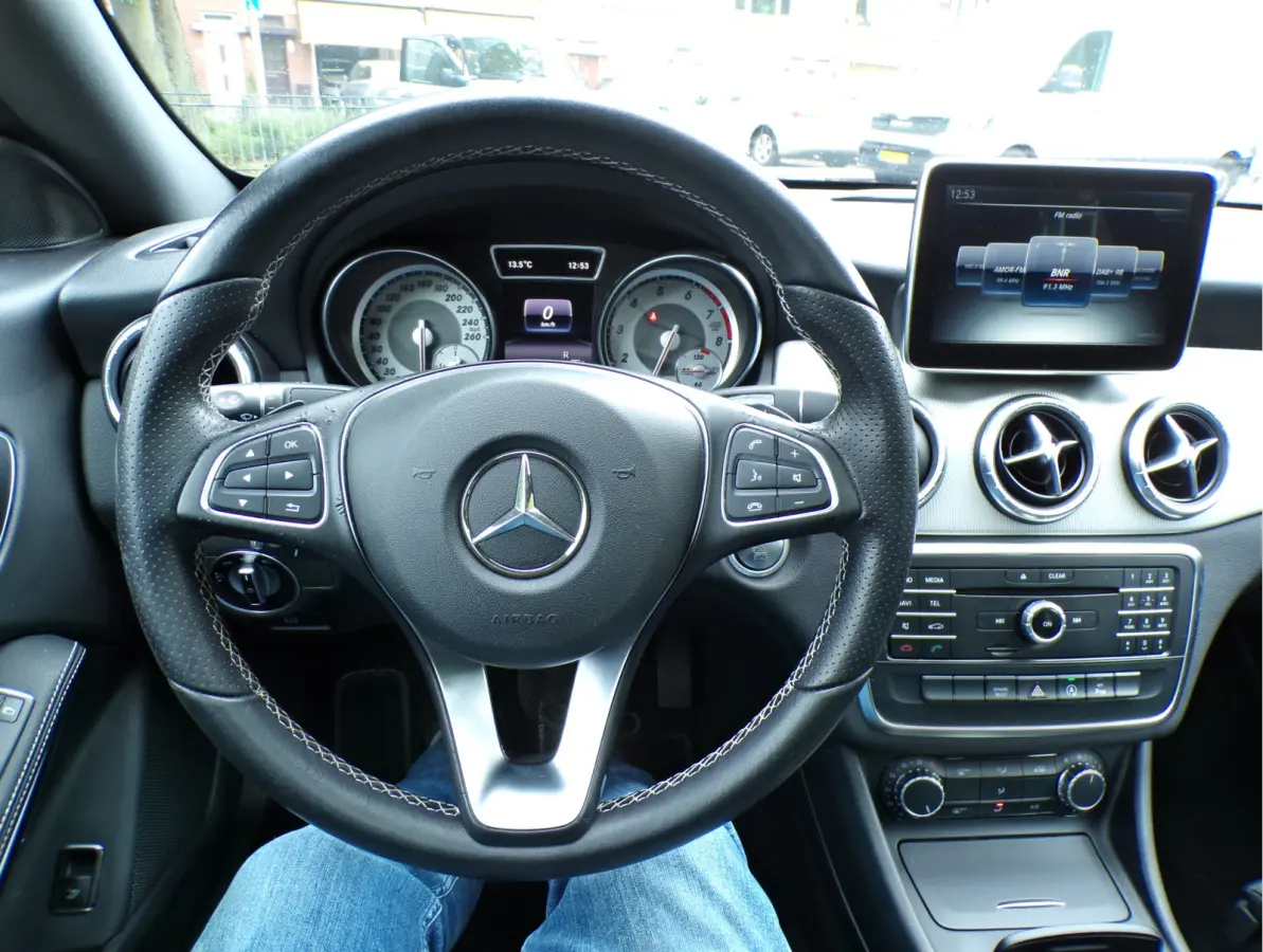 180 Lease Edition Ambition PANORAMADAK NAVI TEL CRUISECONT AUTOMAAT
