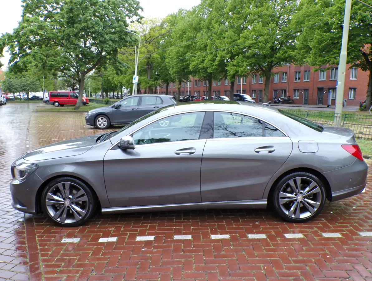 180 Lease Edition Ambition PANORAMADAK NAVI TEL CRUISECONT AUTOMAAT