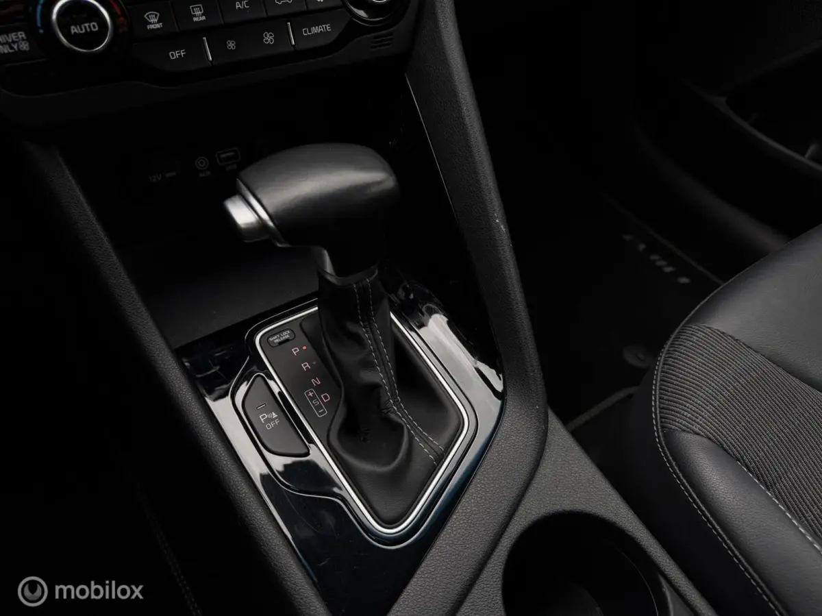 1.6 GDi Hybrid DynamicLine|Lane|Camera|Carplay|