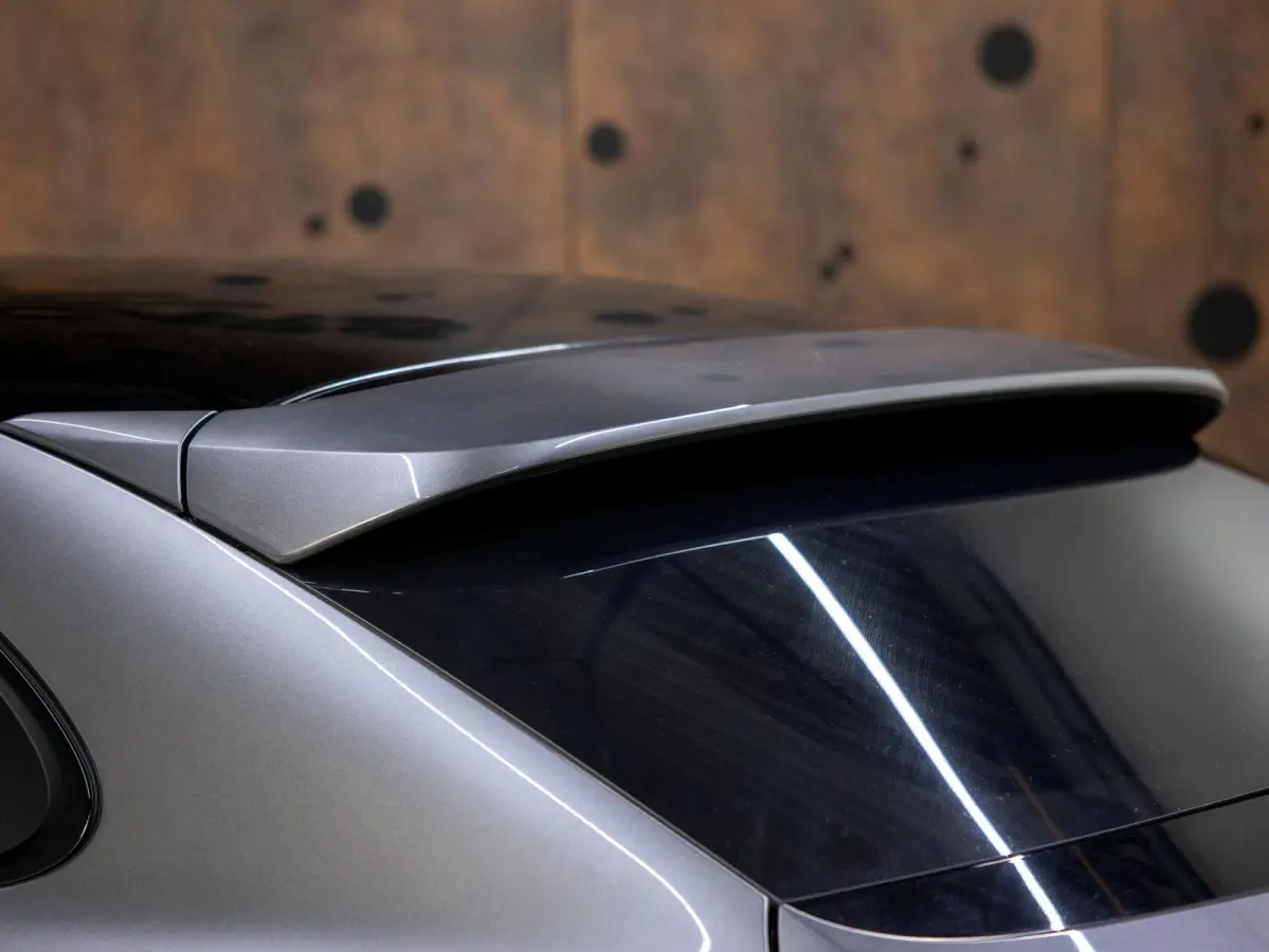 3.0 E-Hybrid | SportDesign | Achterasbesturing | Head-Up Display | InnoDrive |