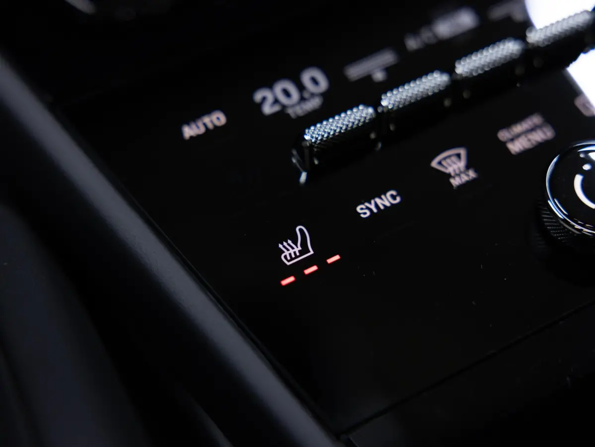 3.0 E-Hybrid | SportDesign | Achterasbesturing | Head-Up Display | InnoDrive |