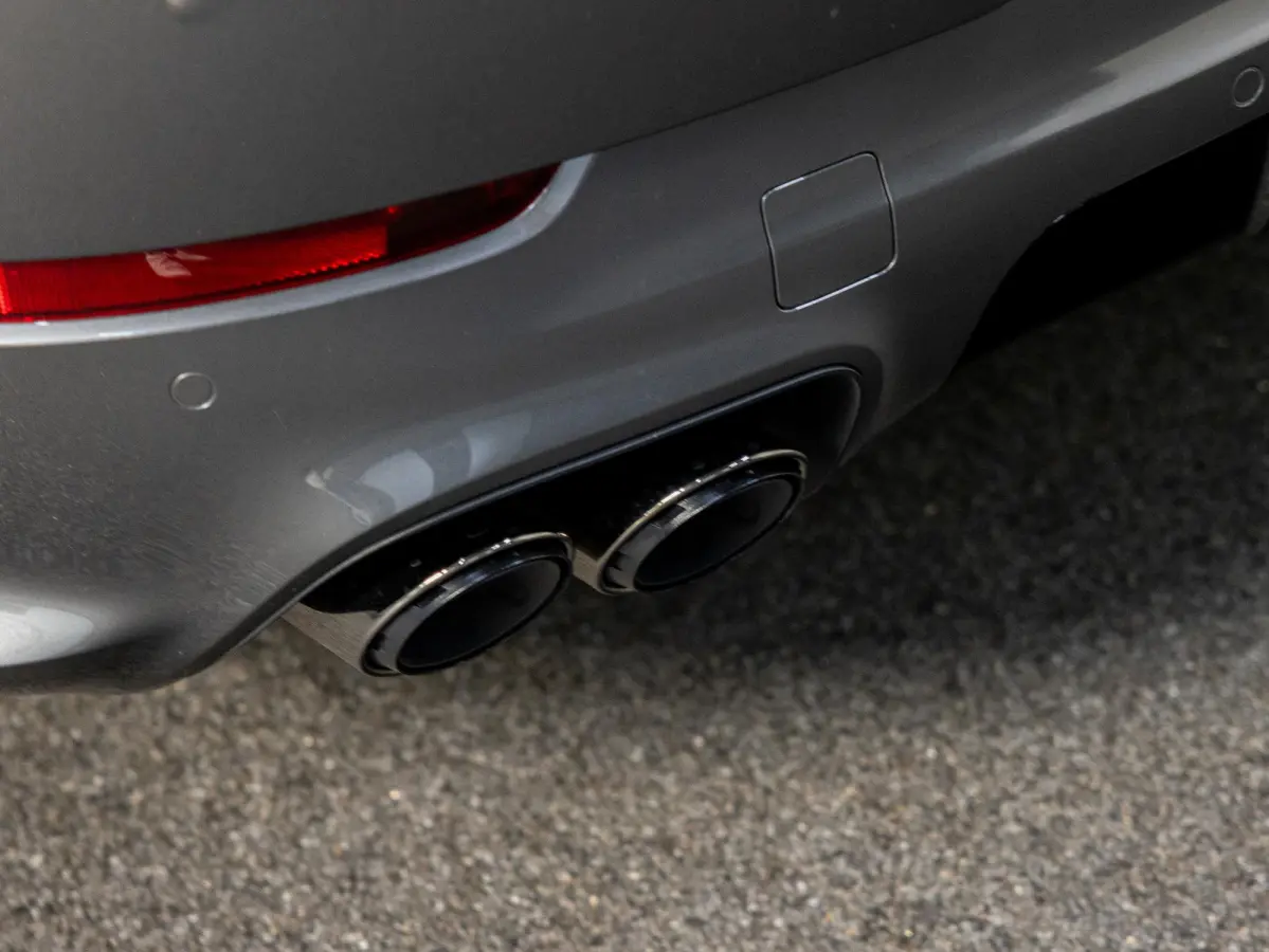 3.0 E-Hybrid | SportDesign | Achterasbesturing | Head-Up Display | InnoDrive |