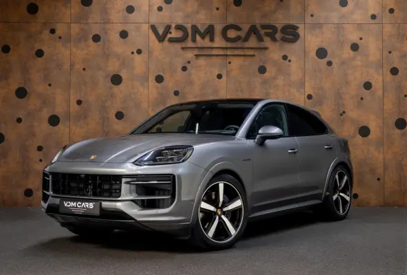 3.0 E-Hybrid | SportDesign | Achterasbesturing | Head-Up Display | InnoDrive |