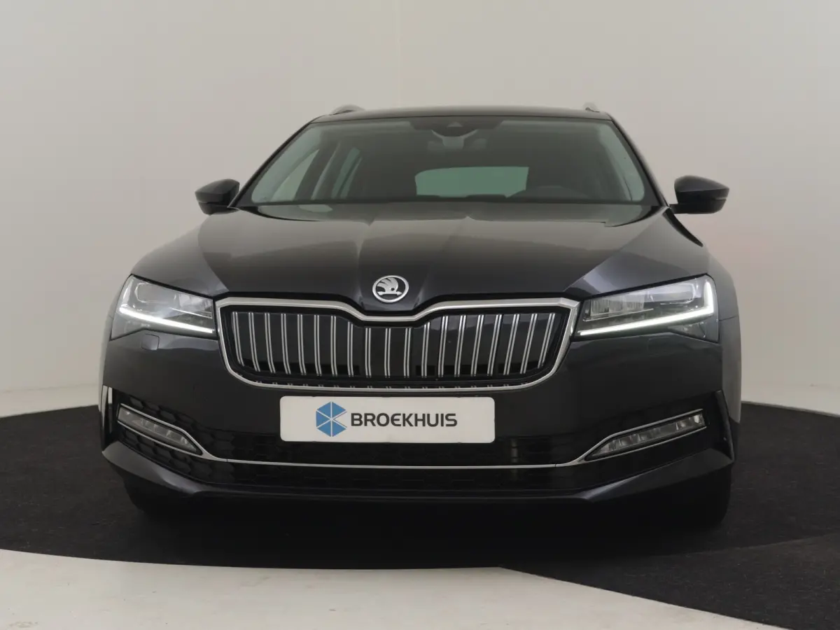 Style iV 218pk DSG/AUTO | Elektrisch verstelb. voorstoelen | 95% SOH | Adaptive cruise  | DAB l Stoelverwarming | Elektr. achterklep | Navigatie | 17" LMV