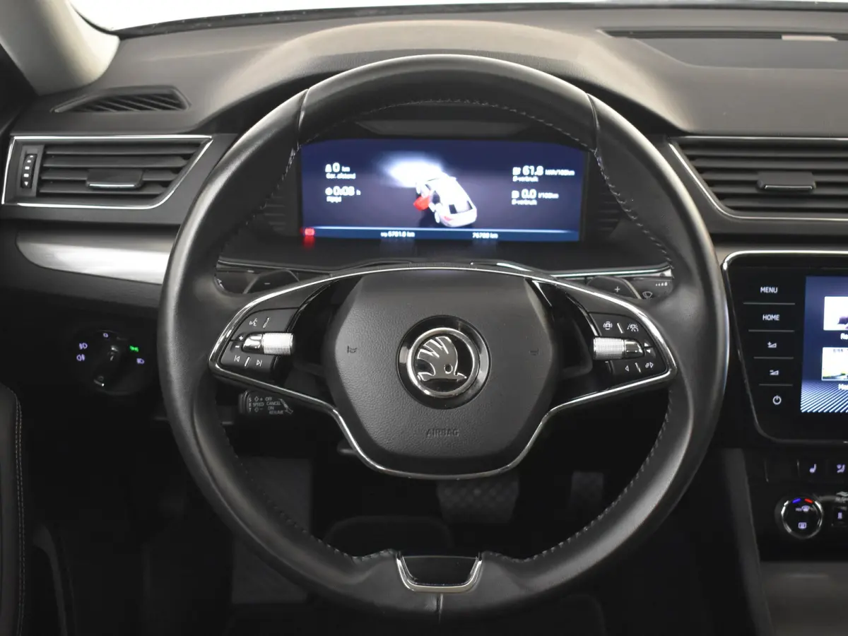 Style iV 218pk DSG/AUTO | Elektrisch verstelb. voorstoelen | 95% SOH | Adaptive cruise  | DAB l Stoelverwarming | Elektr. achterklep | Navigatie | 17" LMV