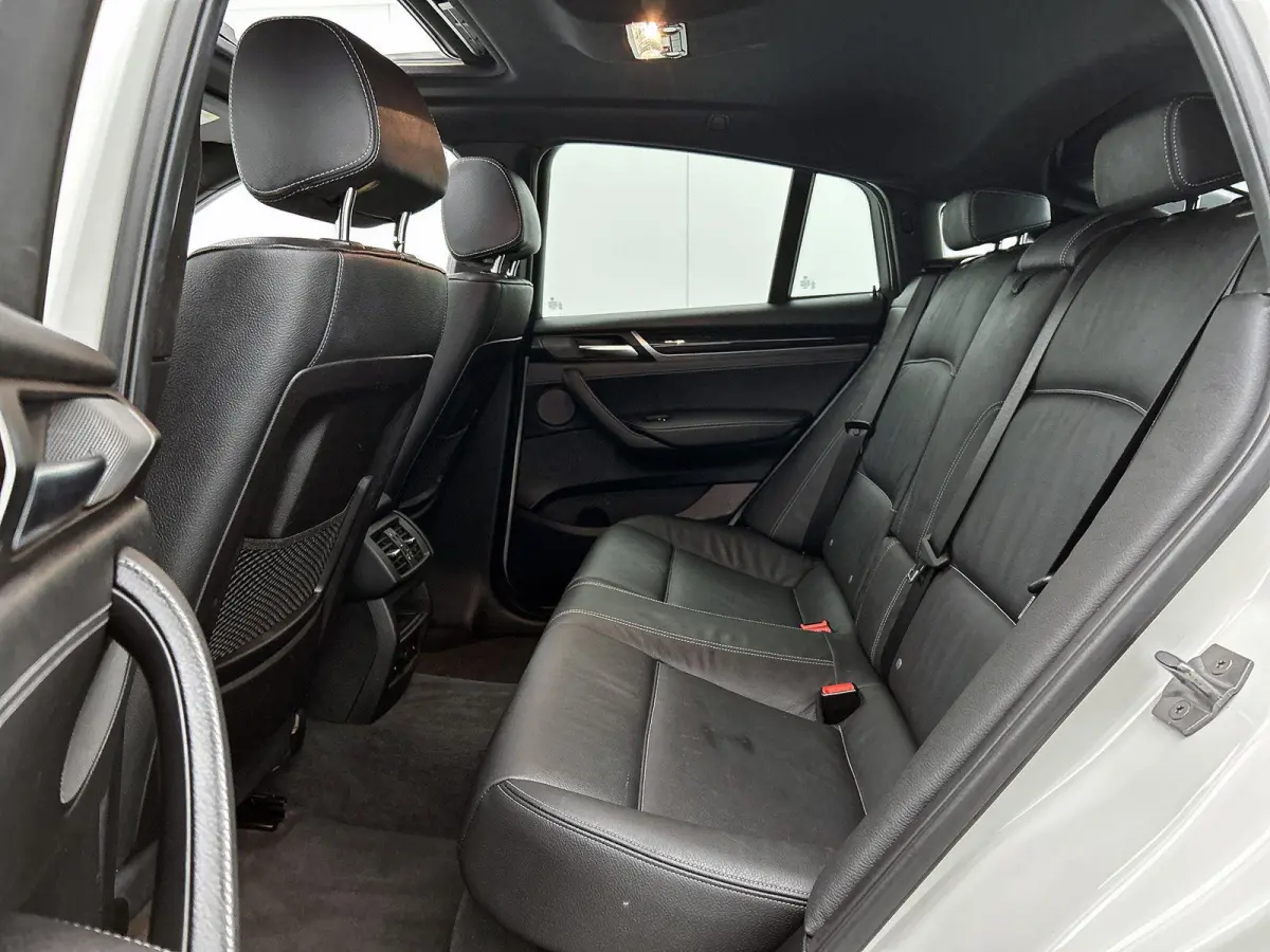 M40i High Executive | 360 PK | SCHUIFDAK | LEDER | HARMAN-KARDON AUDIO | ELEKTRISCHE BESTUURDERSSTOEL MET GEHEUGEN | ADAPTIVE CRUISE CONTROL | NAVIGATIE | ACHTERUITRIJCAMERA | ELEKTRISCHE AC