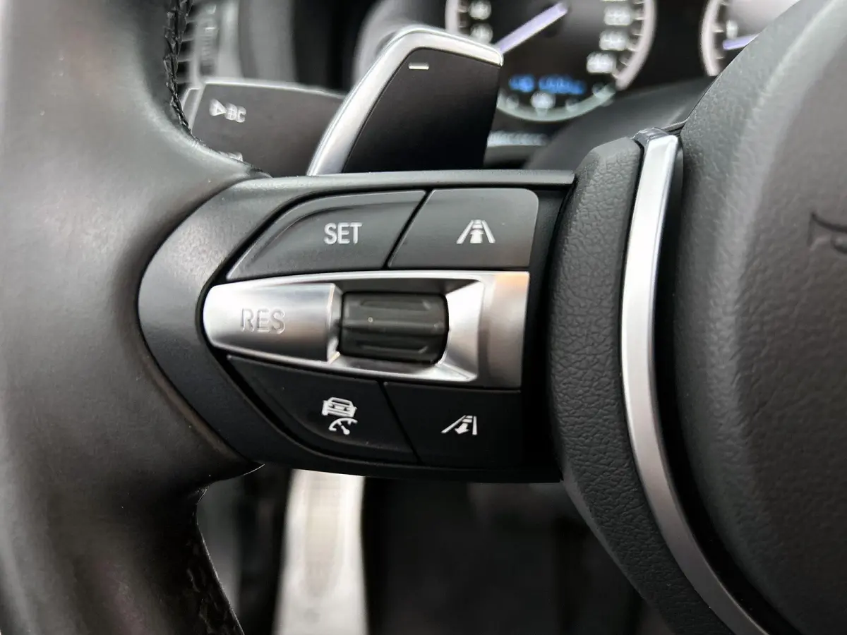 M40i High Executive | 360 PK | SCHUIFDAK | LEDER | HARMAN-KARDON AUDIO | ELEKTRISCHE BESTUURDERSSTOEL MET GEHEUGEN | ADAPTIVE CRUISE CONTROL | NAVIGATIE | ACHTERUITRIJCAMERA | ELEKTRISCHE AC
